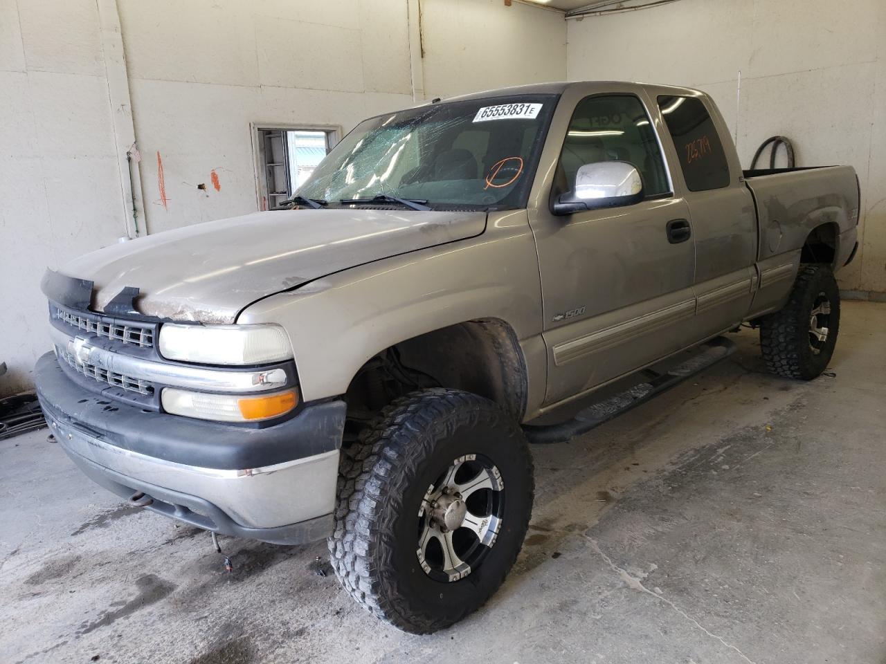 Photo 2 from auction – 2000 CHEVROLET SILVERADO with VIN 1GCEK19V5YE397076