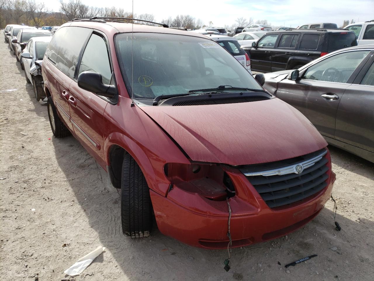 Photo 1 from auction – 2006 CHRYSLER TOWN & COU with VIN 2A4GP54L46R716274