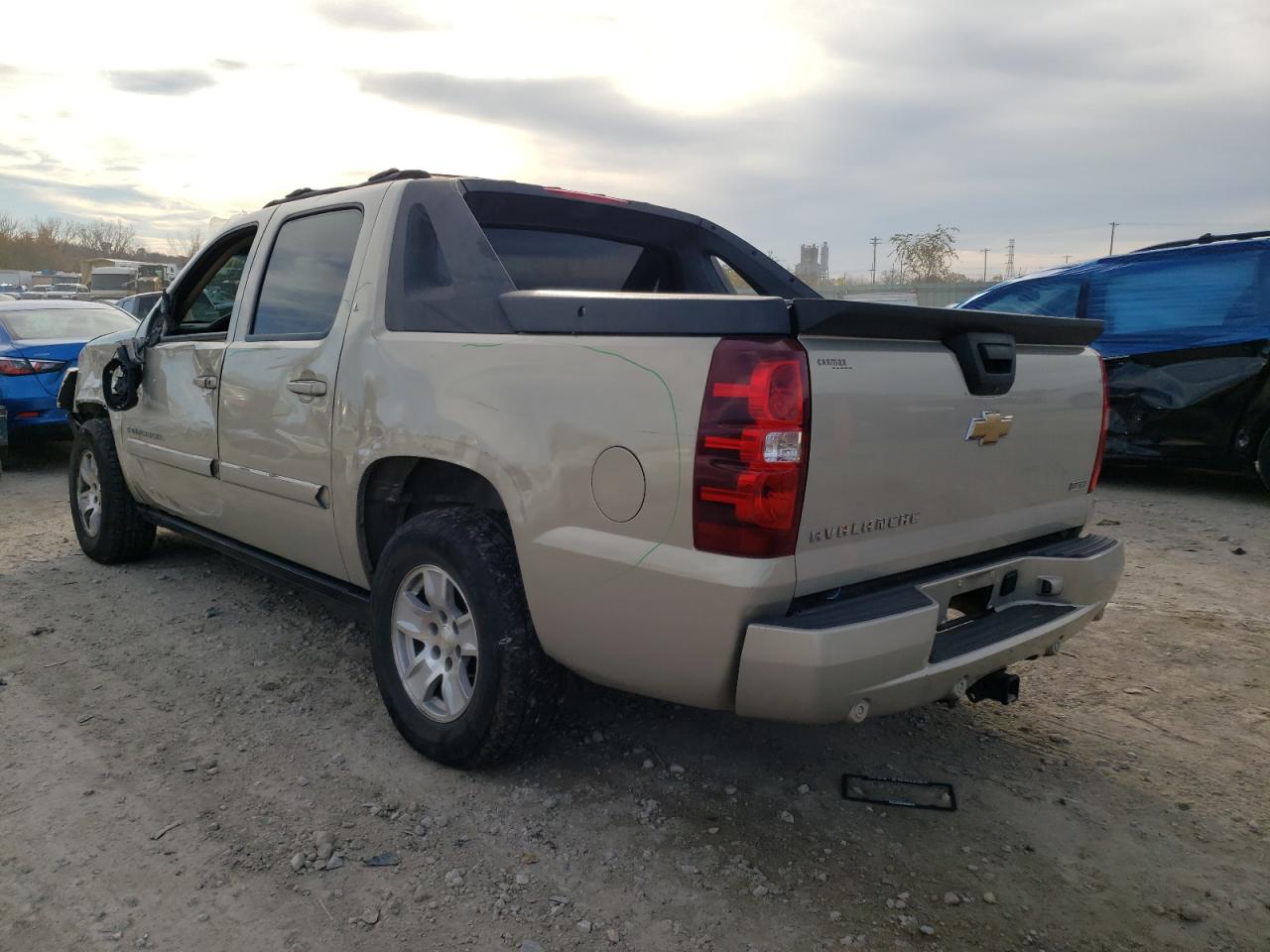 Photo 3 from auction – 2007 CHEVROLET AVALANCHE with VIN 3GNFK12347G198337