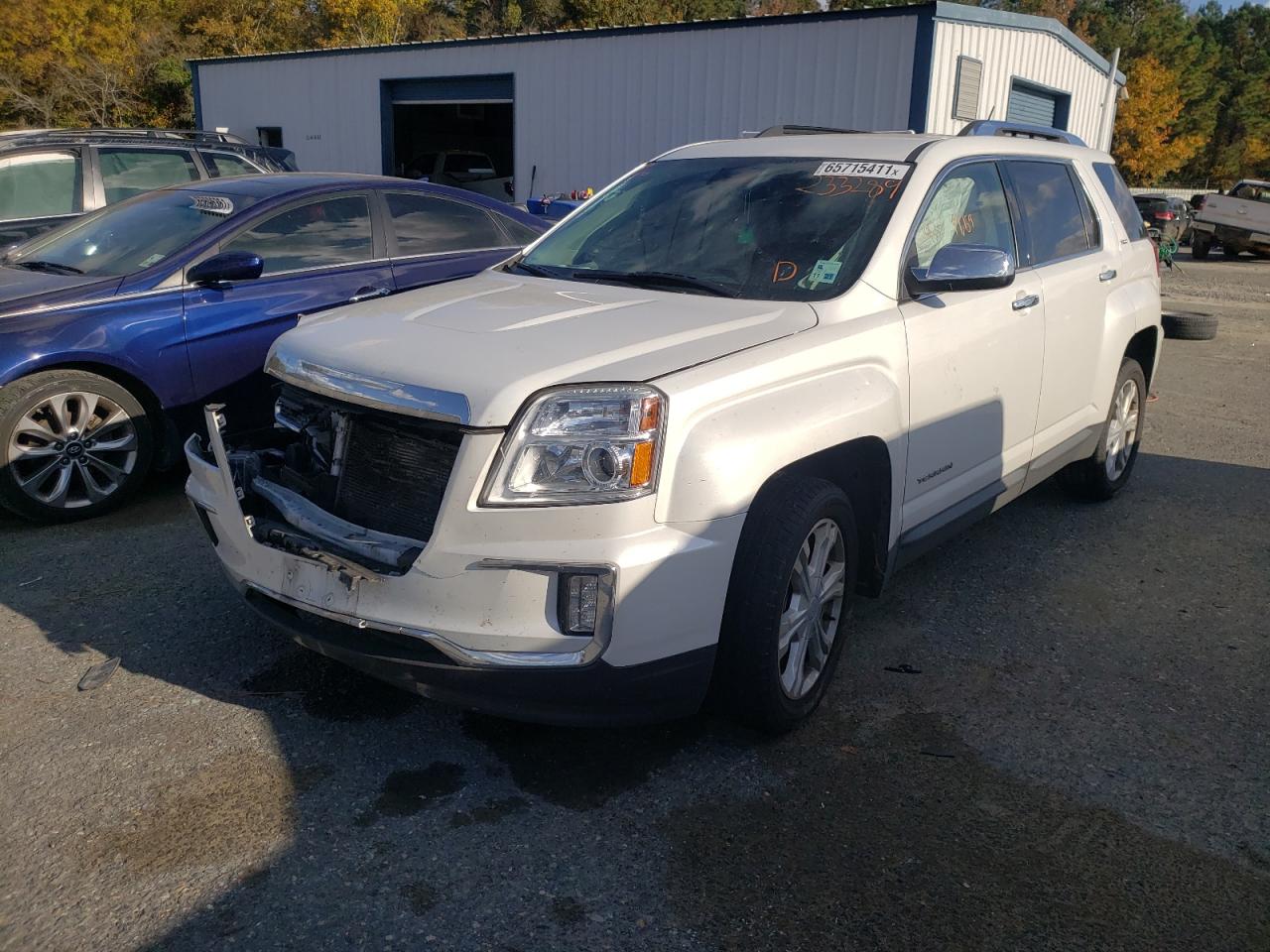 Photo 2 from auction – 2017 GMC TERRAINSLT with VIN 2GKFLUEK4H6233289
