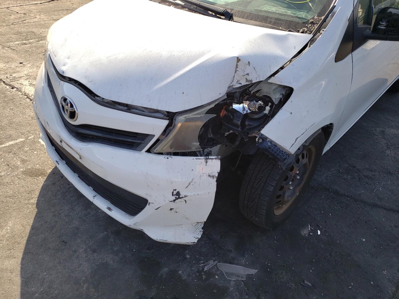 Photo 9 from auction – 2013 TOYOTA YARIS with VIN JTDKTUD35DD568917