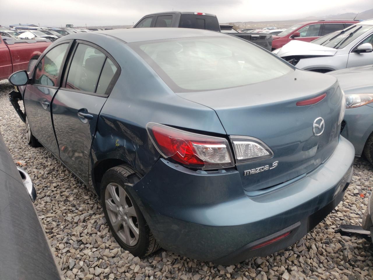 Photo 3 from auction – 2011 MAZDA 3 I with VIN JM1BL1VG5B1446041