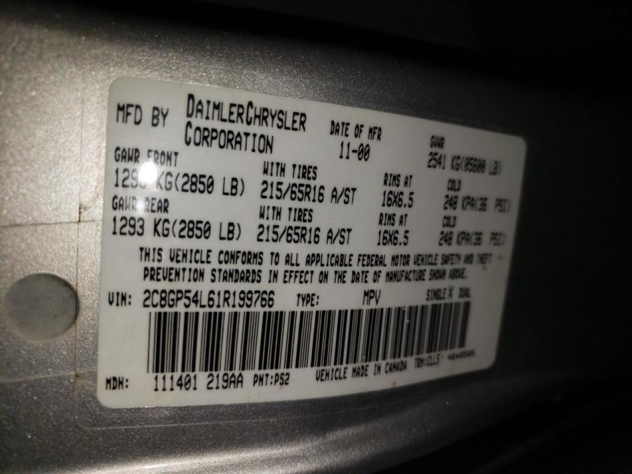 Photo 10 from auction – 2001 CHRYSLER TOWN & COU with VIN 2C8GP54L61R199766