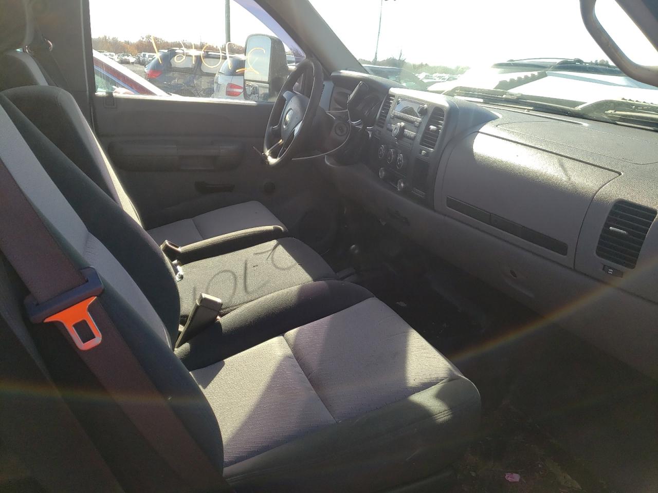 Photo 5 from auction – 2008 CHEVROLET SILVERADO with VIN 1GCHK29K98E121279
