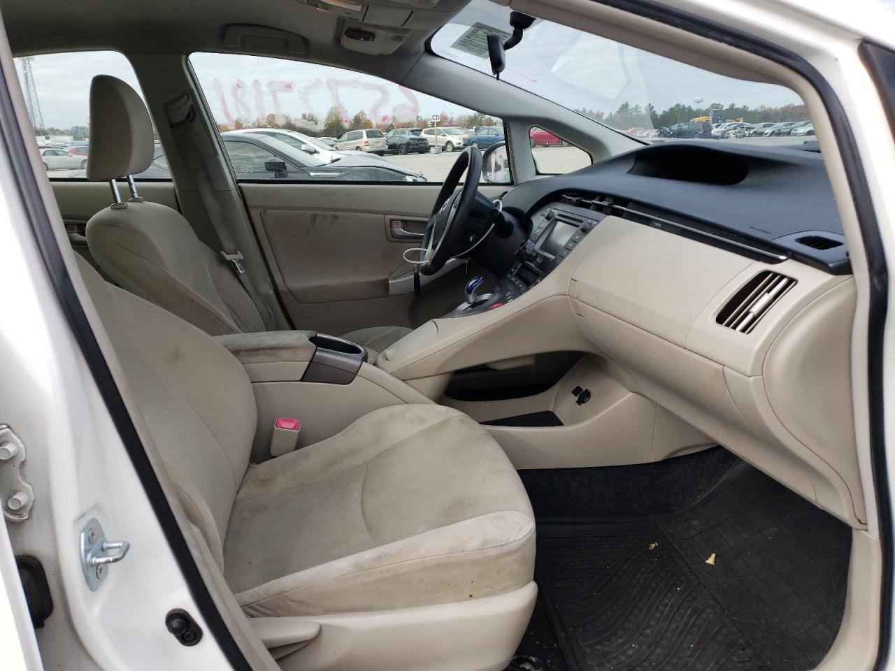 Photo 5 from auction – 2012 TOYOTA PRIUS with VIN JTDKN3DU2C5411030