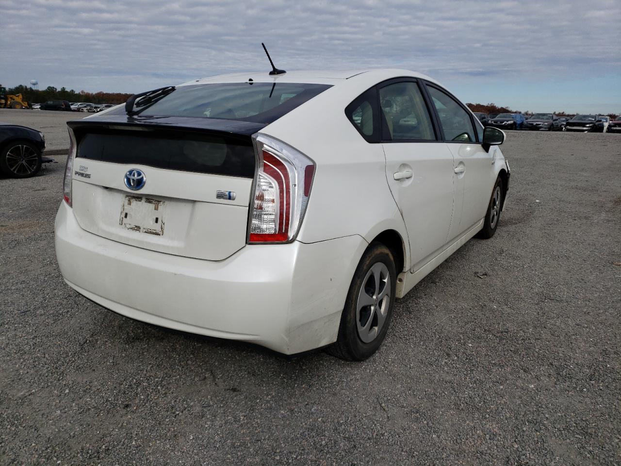 Photo 4 from auction – 2012 TOYOTA PRIUS with VIN JTDKN3DU2C5411030
