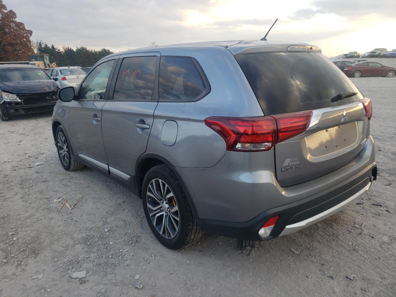 Photo 3 from auction – 2016 MITSUBISHI OUTLANDER with VIN JA4AD2A36GZ039527