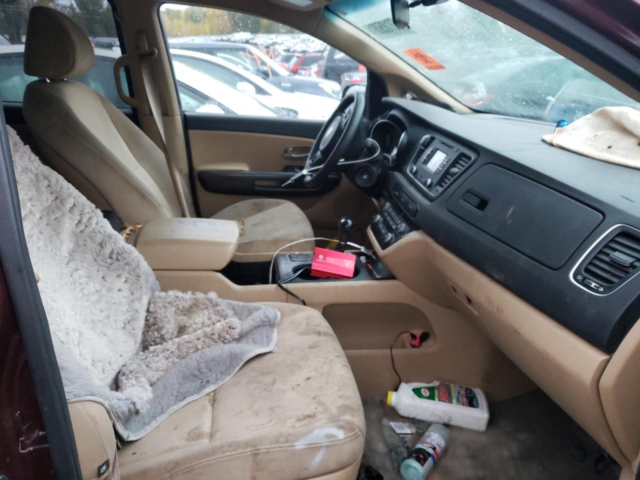 Photo 5 from auction – 2015 KIA SEDONA LX with VIN KNDMB5C19F6072818
