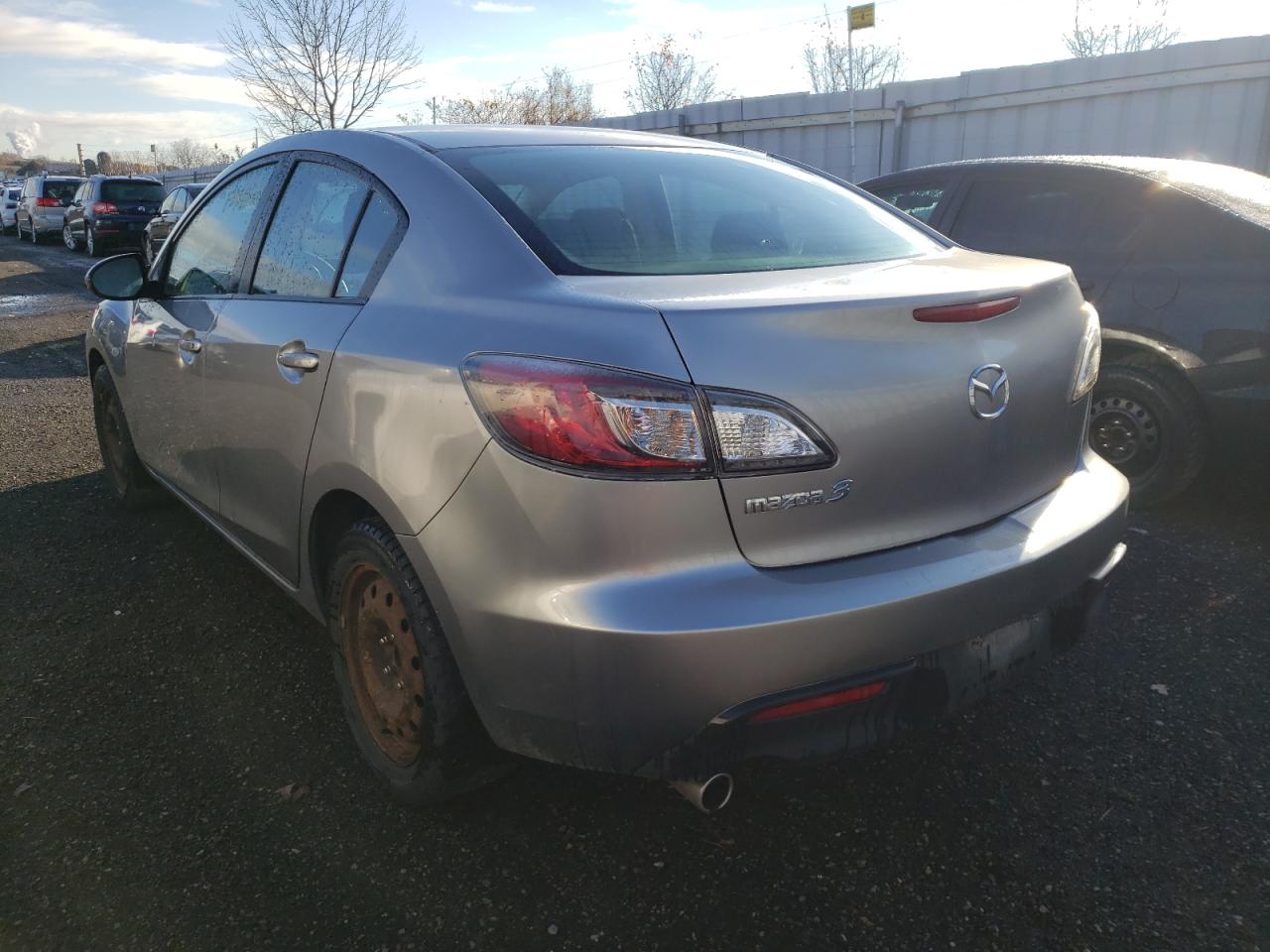 Photo 3 from auction – 2010 MAZDA 3 I with VIN JM1BL1SF6A1121425