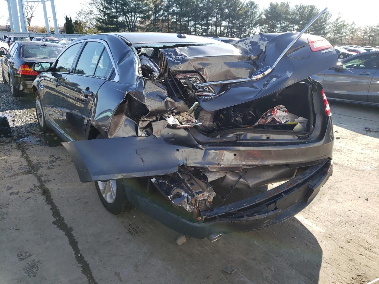 Photo 3 from auction – 2015 FORD TAURUS SEL with VIN 1FAHP2E89FG182330