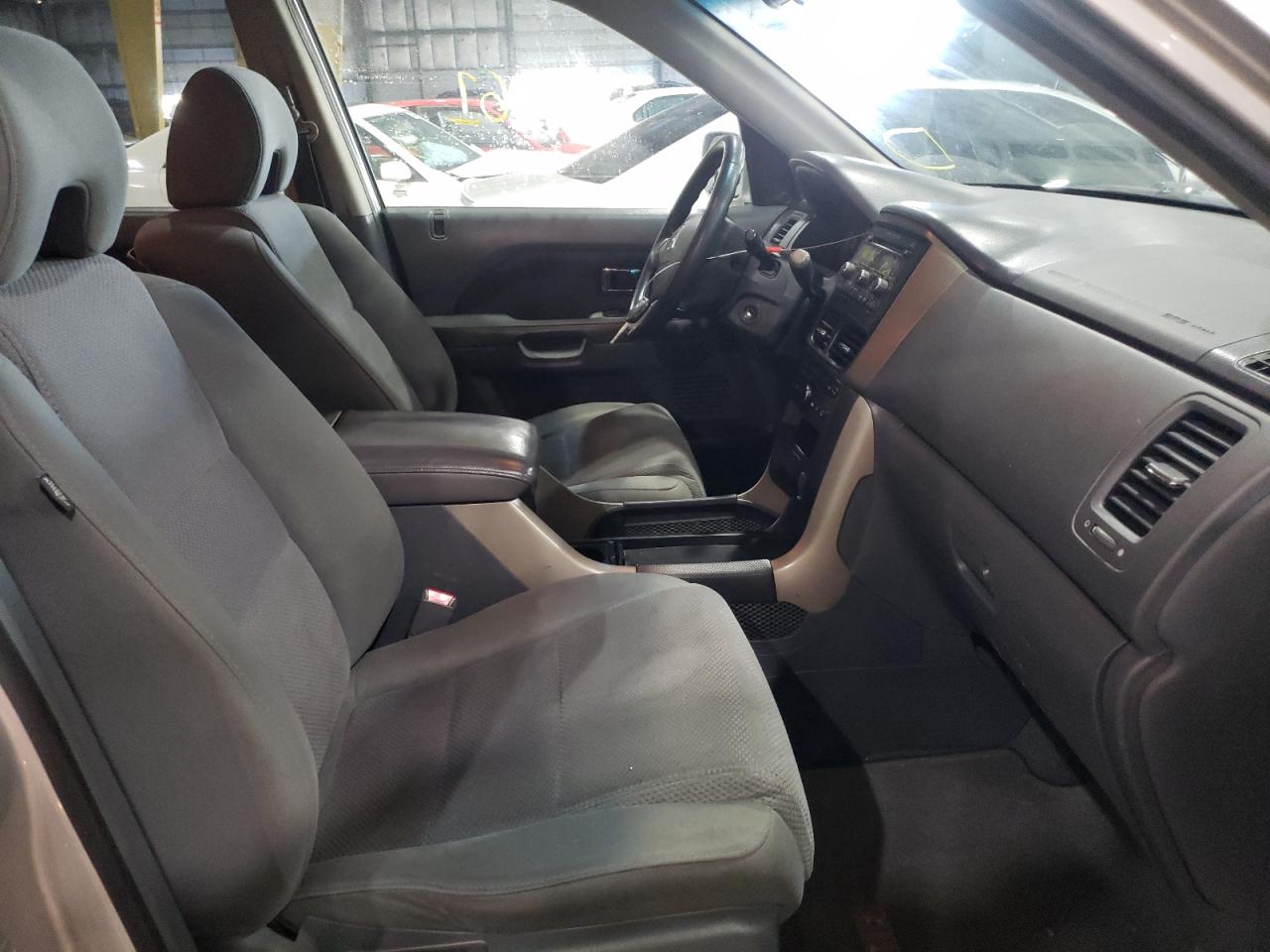 Photo 5 from auction – 2008 HONDA PILOT EX with VIN 5FNYF18458B022930