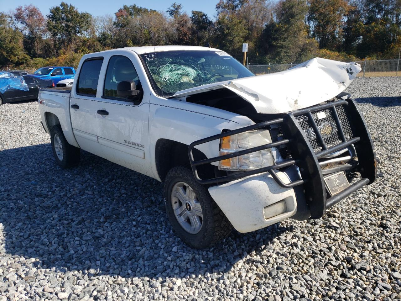 CHEVROLET SILVERADO 2011 with VIN 3GCPKSE38BG284435 - Photo from auction