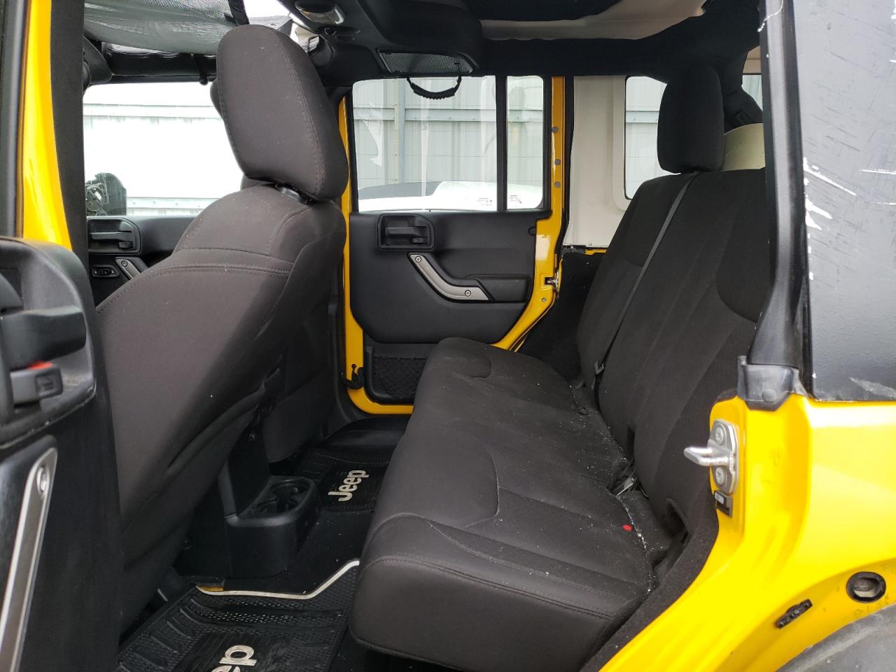 Photo 6 from auction – 2015 JEEP WRANGLER U with VIN 1C4BJWDG4FL698619