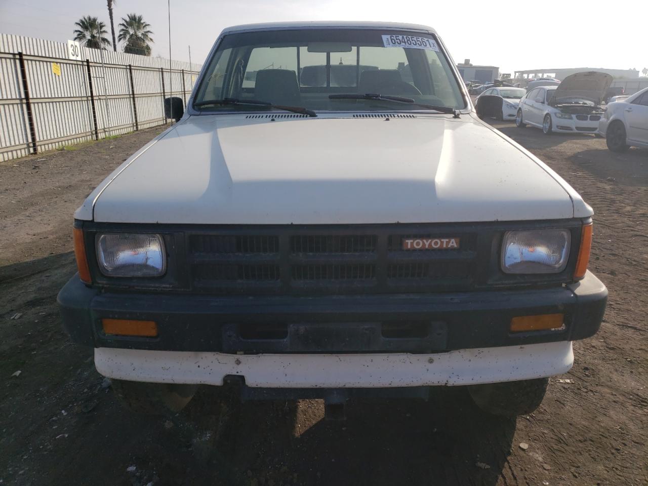Photo 9 from auction – 1986 TOYOTA PICKUP with VIN JT4RN63R3G0087697
