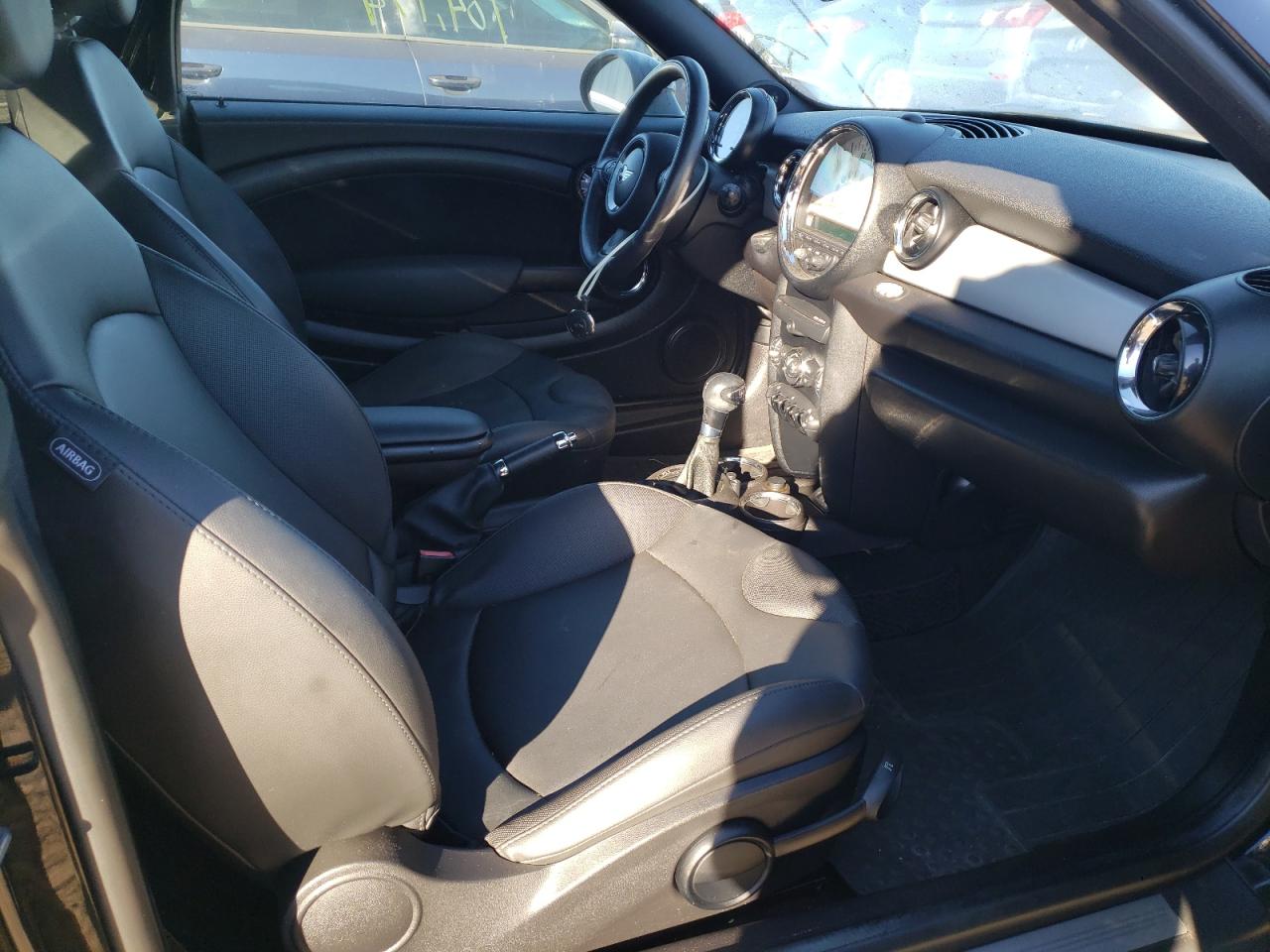Photo 5 from auction – 2013 MINI COOPER ROA with VIN WMWSY1C55DT311889