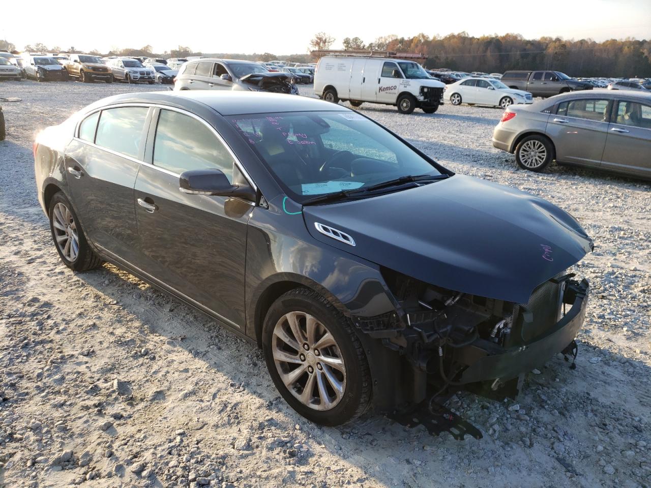 BUICK LACROSSE 2014 مع رقم تعريف المركبة 1G4GB5G30EF102162 - صورة من المزاد