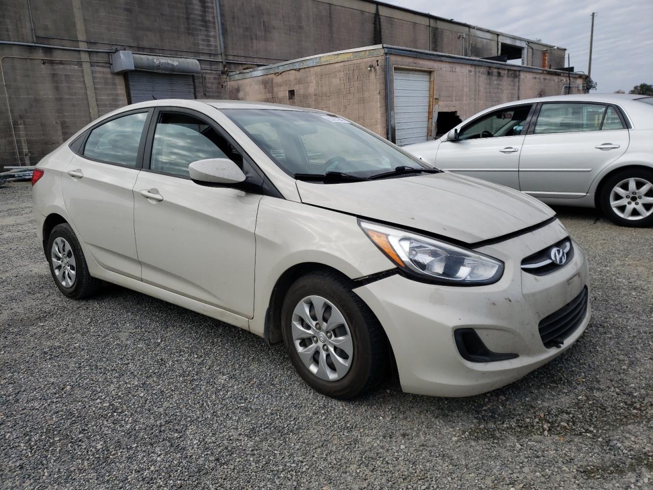 HYUNDAI ACCENT SE 2016 with VIN KMHCT4AE3GU085260 - Photo from auction
