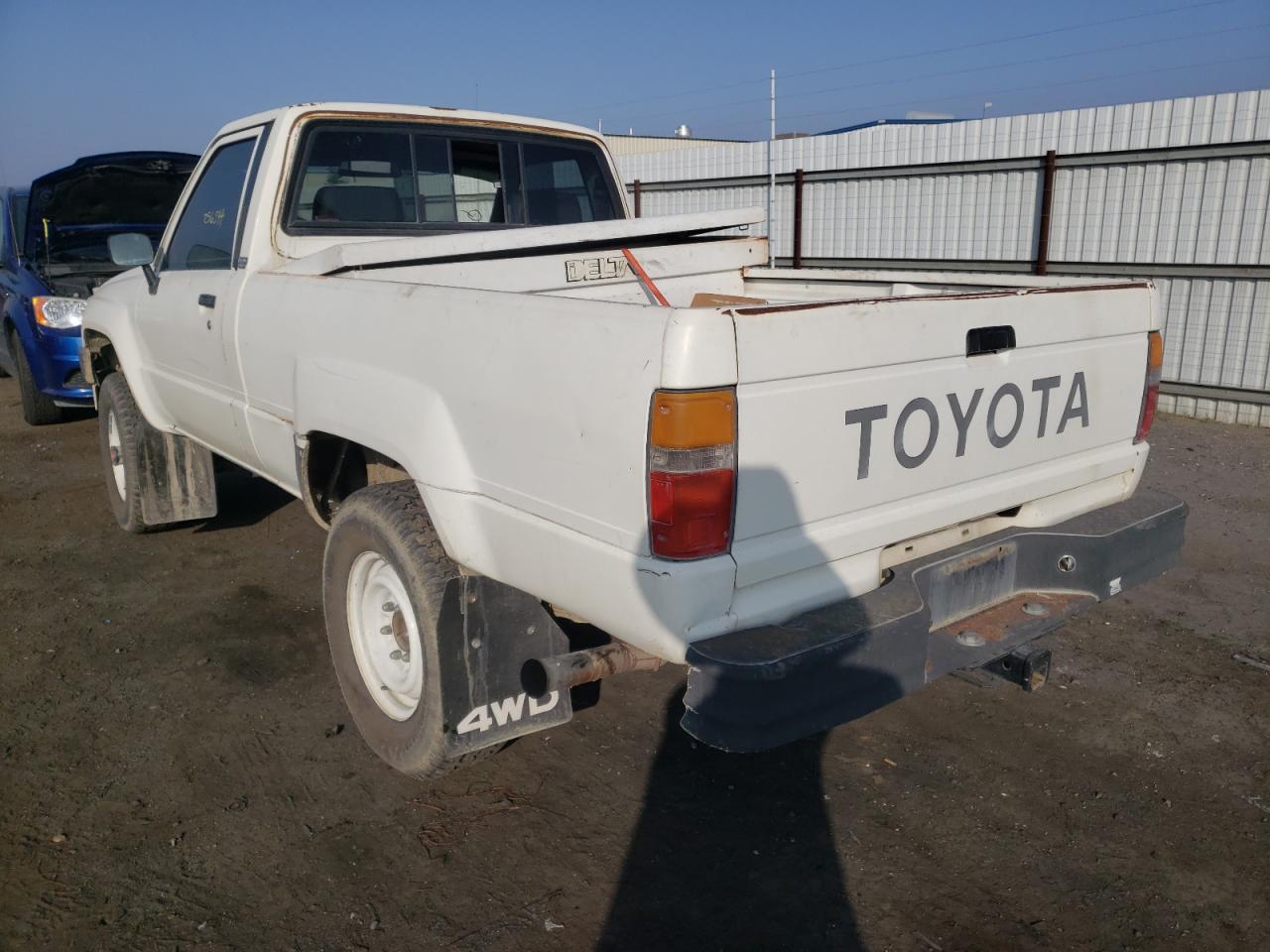 Photo 3 from auction – 1986 TOYOTA PICKUP with VIN JT4RN63R3G0087697