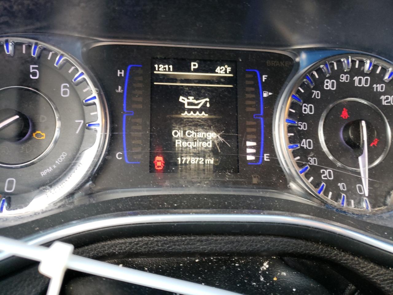 Photo 8 from auction – 2015 CHRYSLER 200 LIMITE with VIN 1C3CCCAB7FN633276