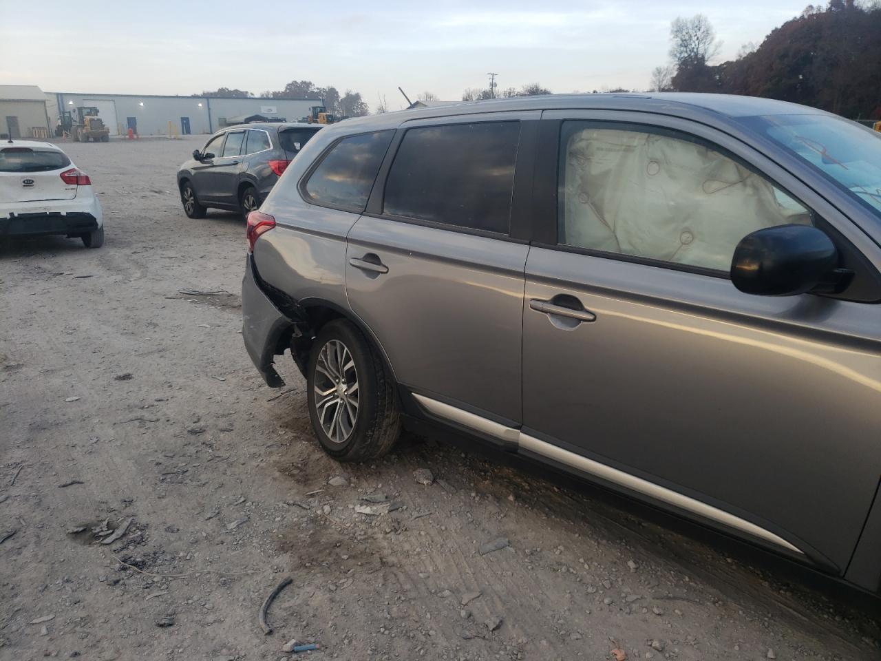 Photo 9 from auction – 2016 MITSUBISHI OUTLANDER with VIN JA4AD2A36GZ039527