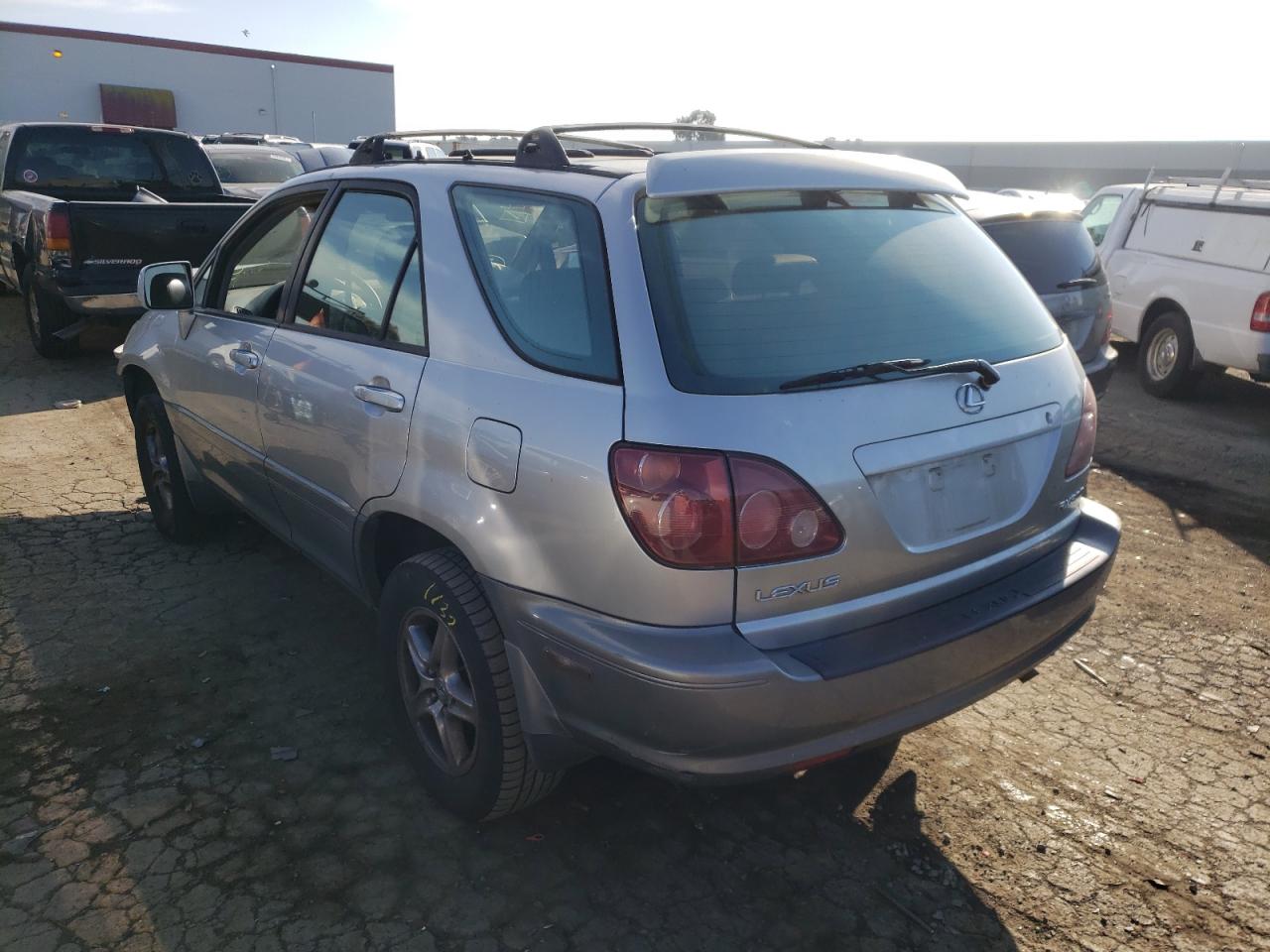Photo 3 from auction – 1999 LEXUS RX 300 with VIN JT6HF10U0X0014914