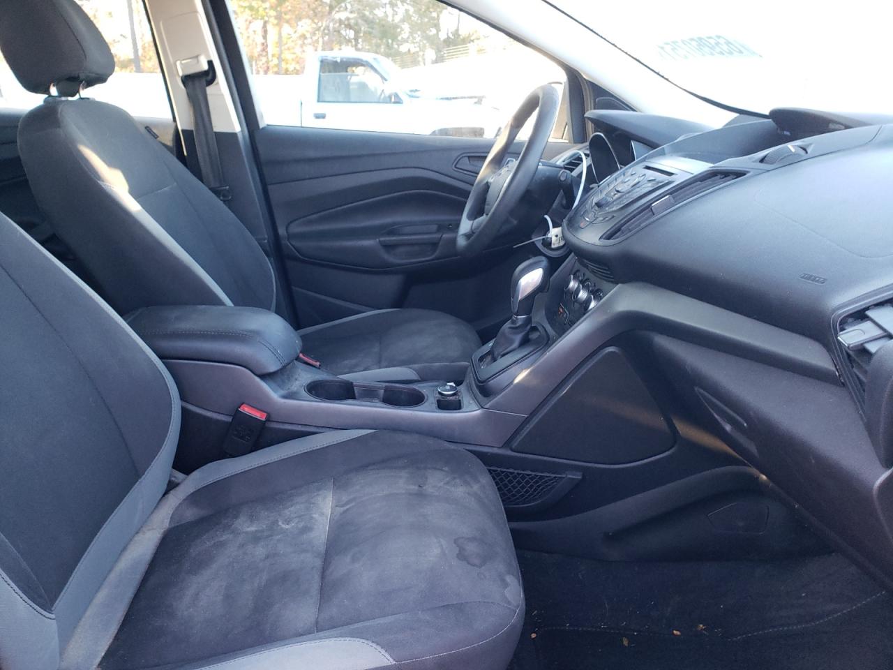 Photo 5 from auction – 2016 FORD ESCAPE S with VIN 1FMCU0F77GUB19393