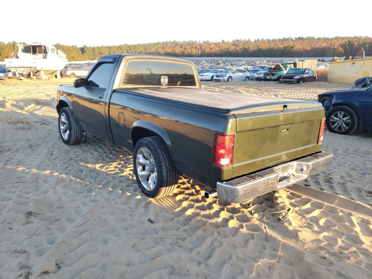 Photo 3 from auction – 1996 DODGE DAKOTA with VIN 1B7FL26P7TS665147