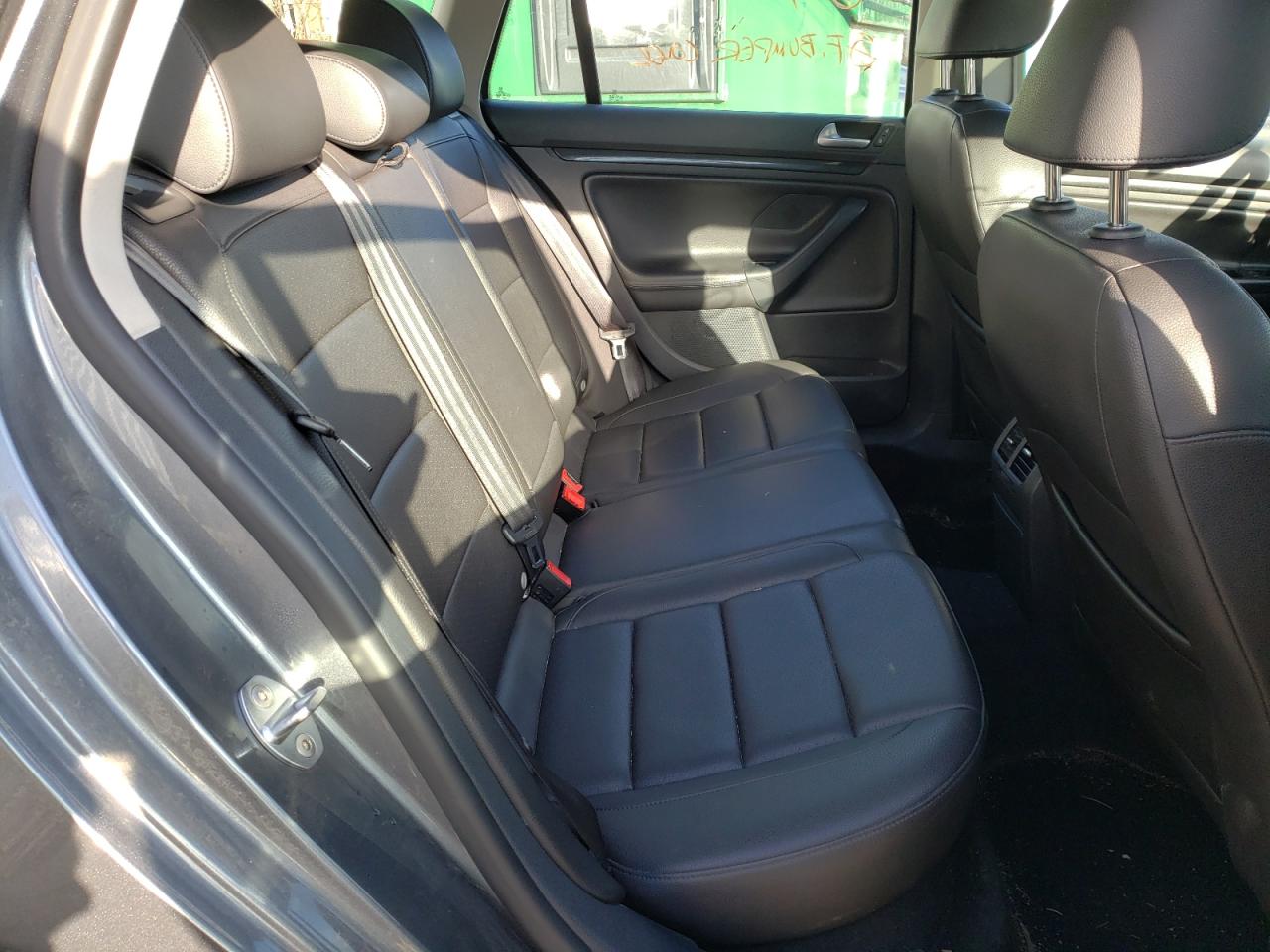 Photo 6 from auction – 2014 VOLKSWAGEN JETTA with VIN 3VWPL7AJ9EM603407