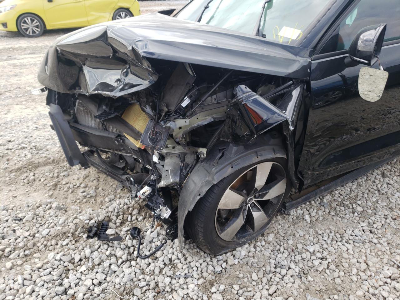 Photo 9 from auction – 2019 VOLVO XC40 T5 MO with VIN YV4162UK8K2109465