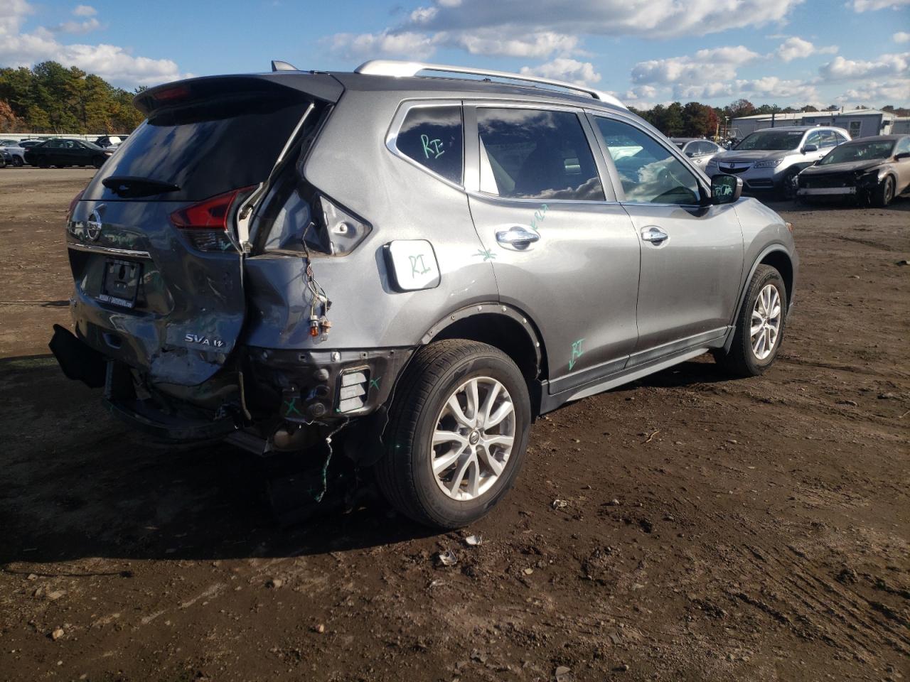 Photo 4 from auction – 2017 NISSAN ROGUE SV with VIN 5N1AT2MVXHC890266