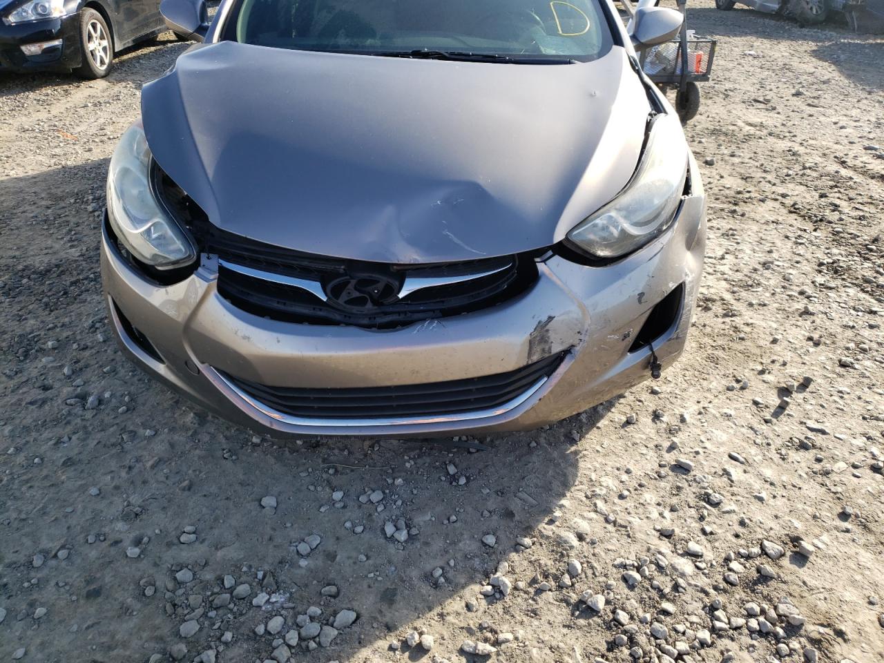 Photo 9 from auction – 2012 HYUNDAI ELANTRA GL with VIN 5NPDH4AE7CH066757