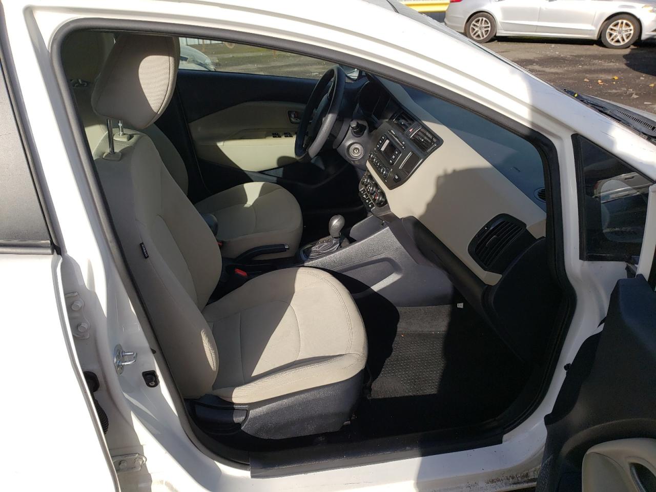 Photo 5 from auction – 2012 KIA RIO EX with VIN KNADN5A38C6082793