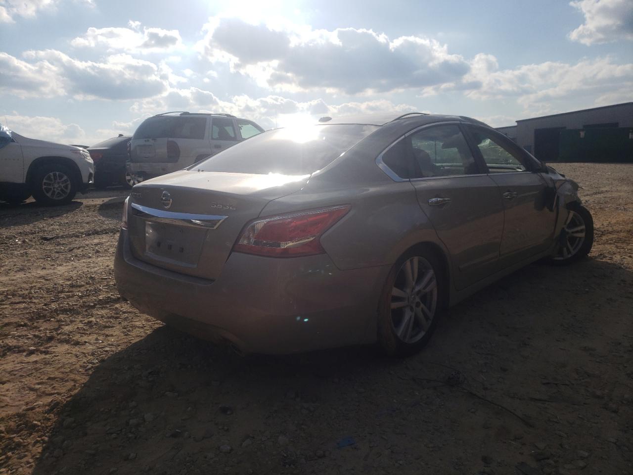Photo 4 from auction – 2013 NISSAN ALTIMA 3.5 with VIN 1N4BL3AP0DC297004