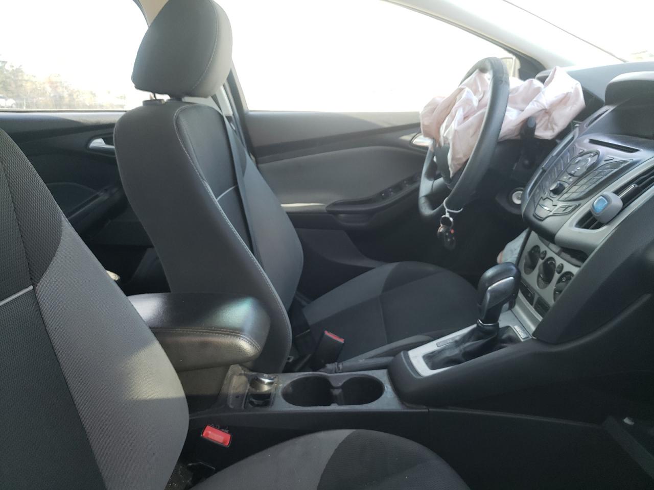Photo 5 from auction – 2016 FORD FUSION SE with VIN 3FA6P0H78GR233714
