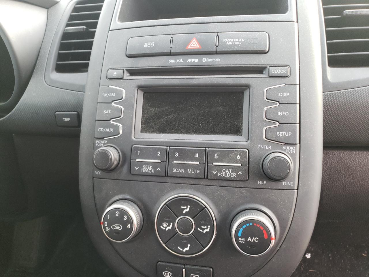 Photo 9 from auction – 2013 KIA SOUL with VIN KNDJT2A59D7574398