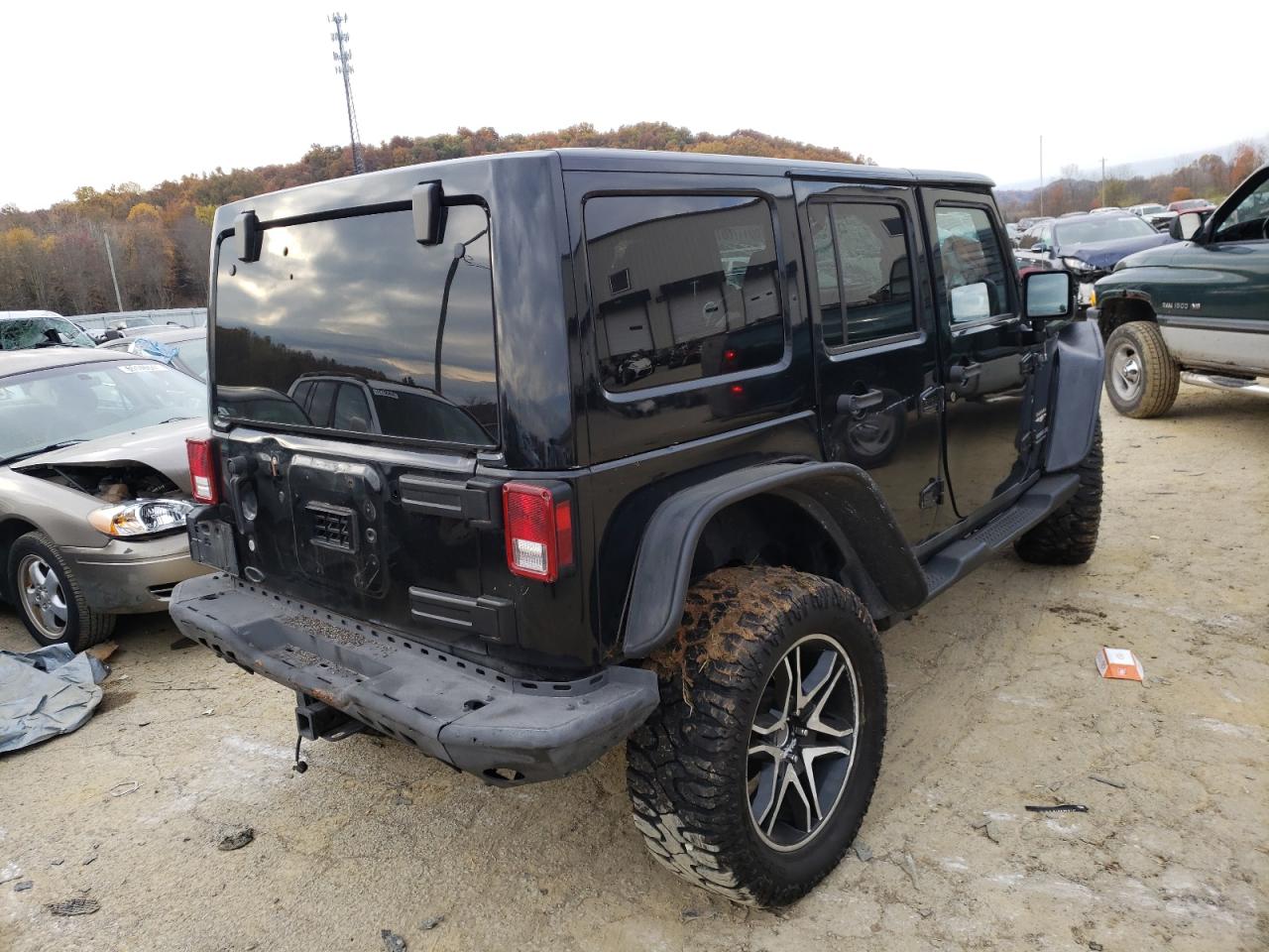 Photo 4 from auction – 2012 JEEP WRANGLER U with VIN 1C4BJWEGXCL183327