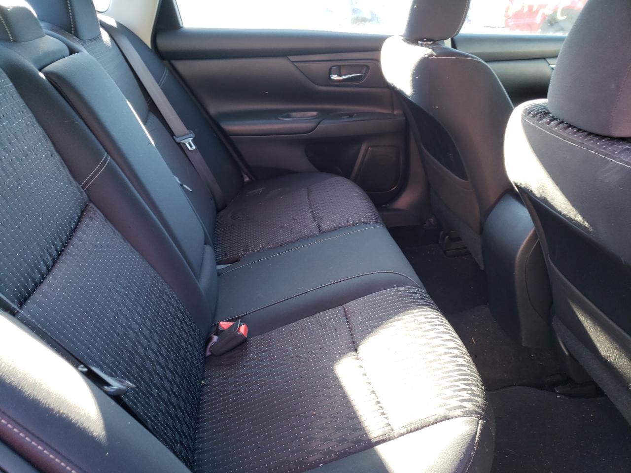 Photo 6 from auction – 2016 NISSAN ALTIMA 2.5 with VIN 1N4AL3AP4GC261199
