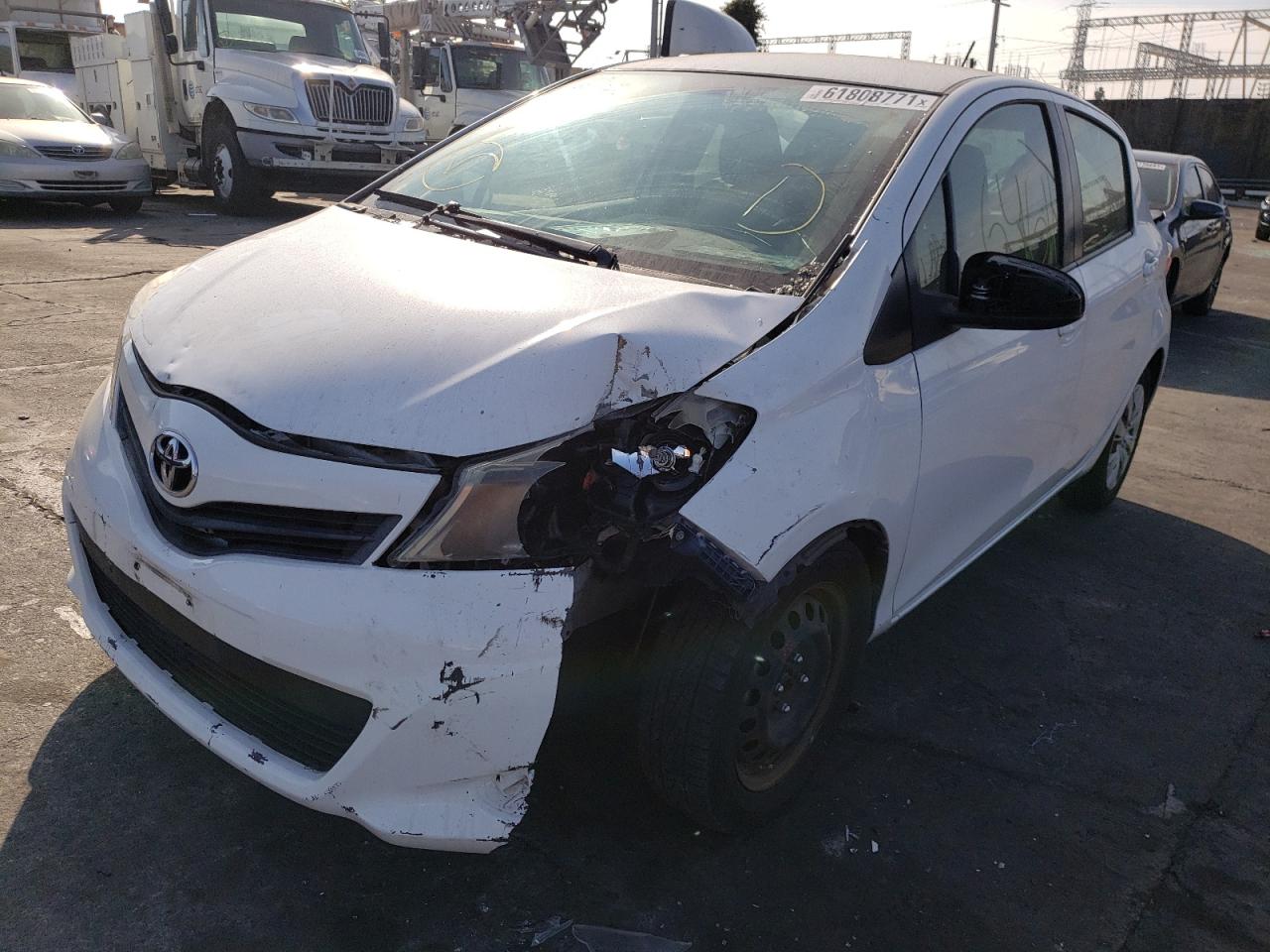 Photo 2 from auction – 2013 TOYOTA YARIS with VIN JTDKTUD35DD568917