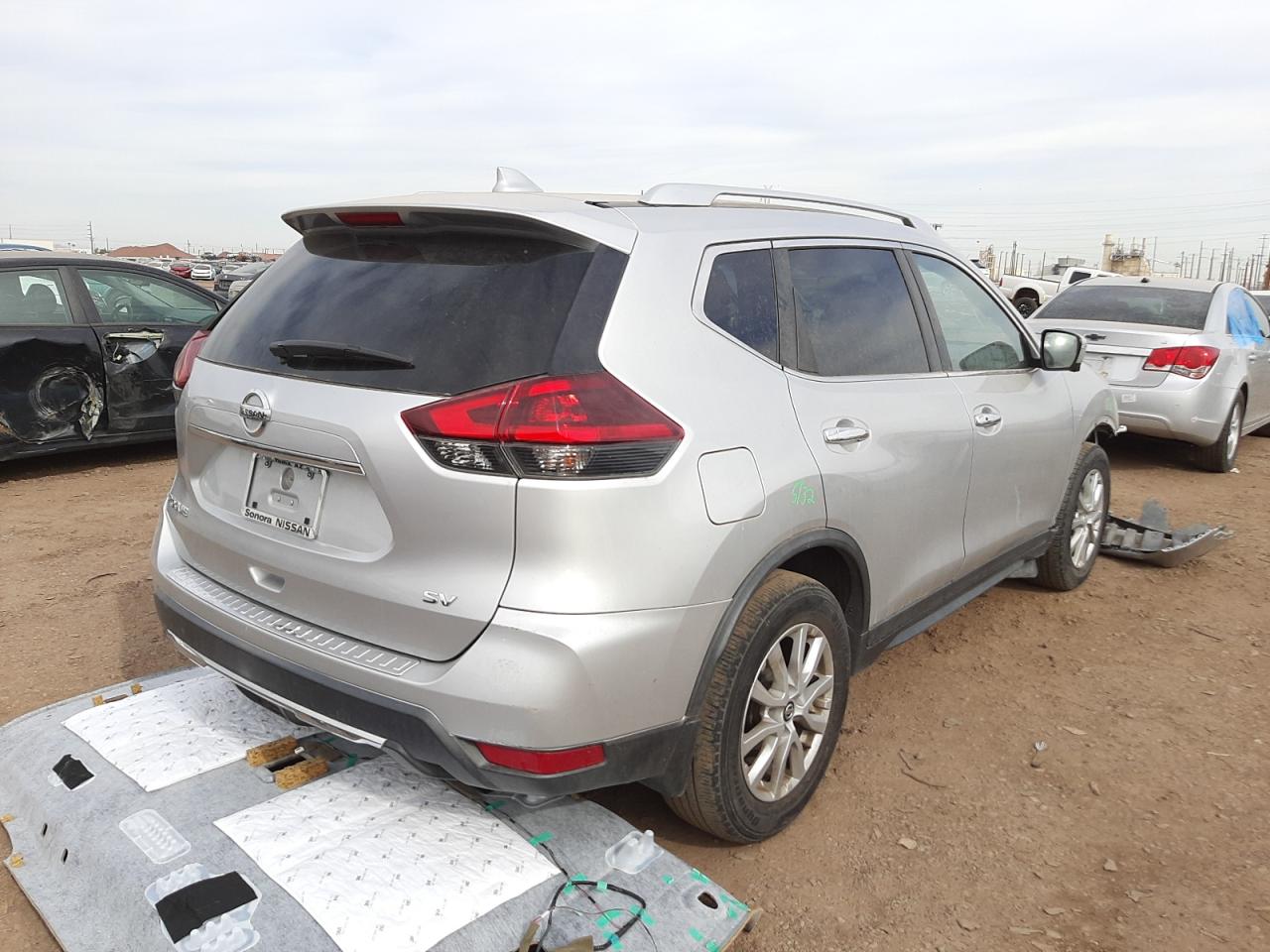 Photo 4 from auction – 2018 NISSAN ROGUE S with VIN KNMAT2MT0JP514841