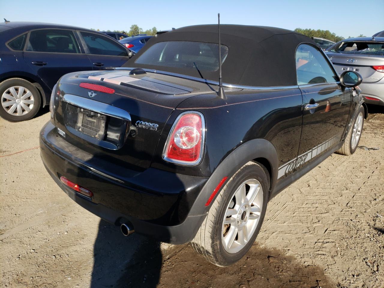 Photo 4 from auction – 2013 MINI COOPER ROA with VIN WMWSY1C55DT311889