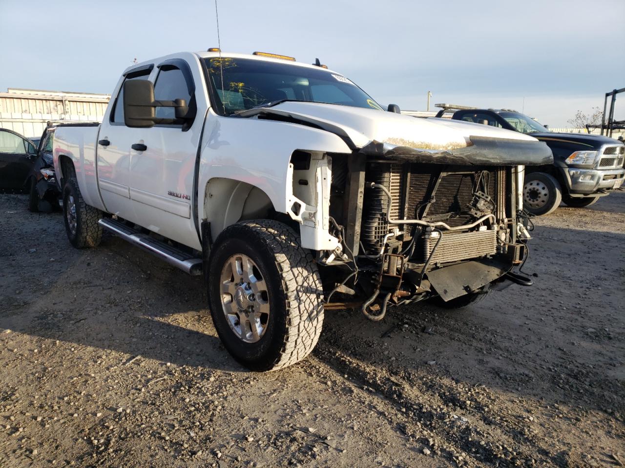 CHEVROLET SILVERADO 2011 with VIN 1GC4K0C88BF256884 - Photo from auction