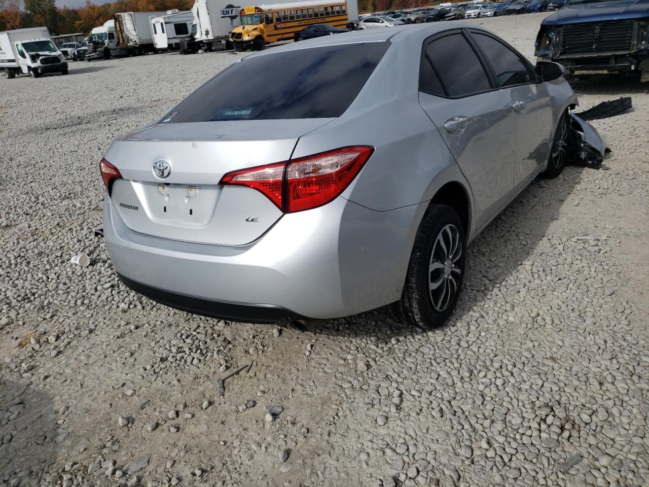 Photo 4 from auction – 2018 TOYOTA COROLLA L with VIN 5YFBURHE5JP822687