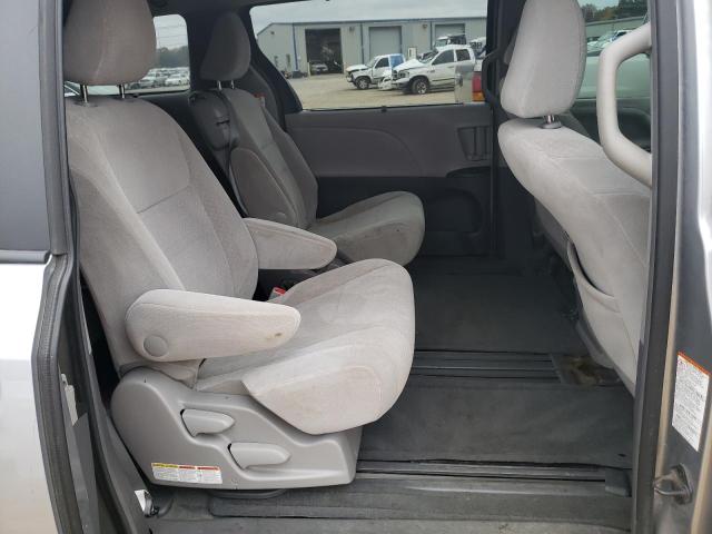 Photo 6 from auction – 2015 TOYOTA SIENNA LE with VIN 5TDKK3DC5FS554326