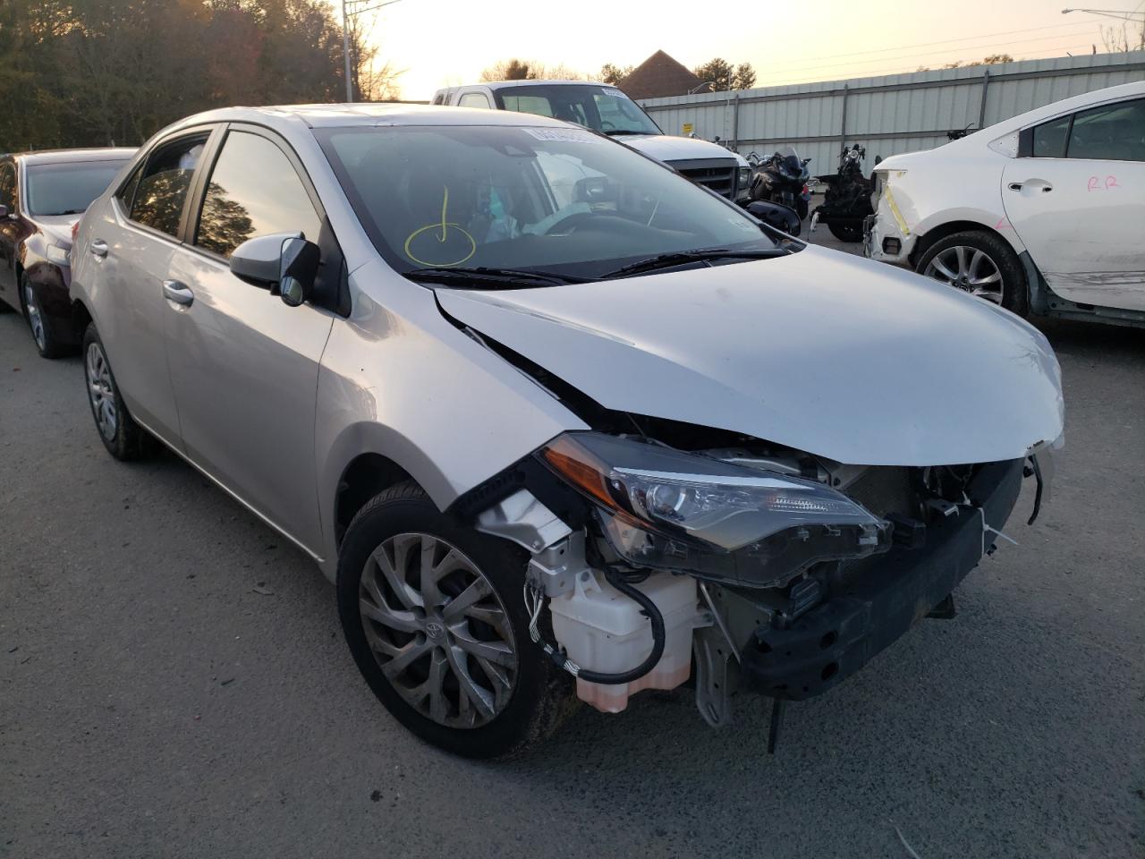 TOYOTA COROLLA L 2018 with VIN 5YFBURHE5JP740152 - Photo from auction