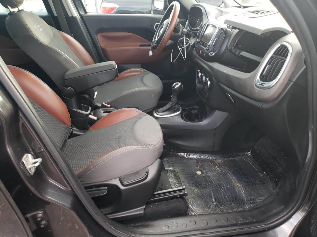 Photo 5 from auction – 2014 FIAT 500L TREKK with VIN ZFBCFADH0EZ018229