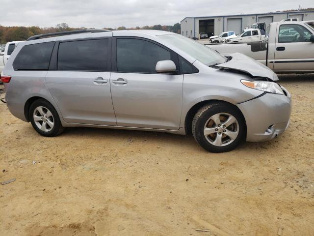 Photo 9 from auction – 2015 TOYOTA SIENNA LE with VIN 5TDKK3DC5FS554326