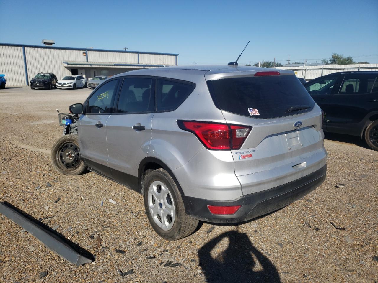 Photo 3 from auction – 2019 FORD ESCAPE S with VIN 1FMCU0F77KUB85855