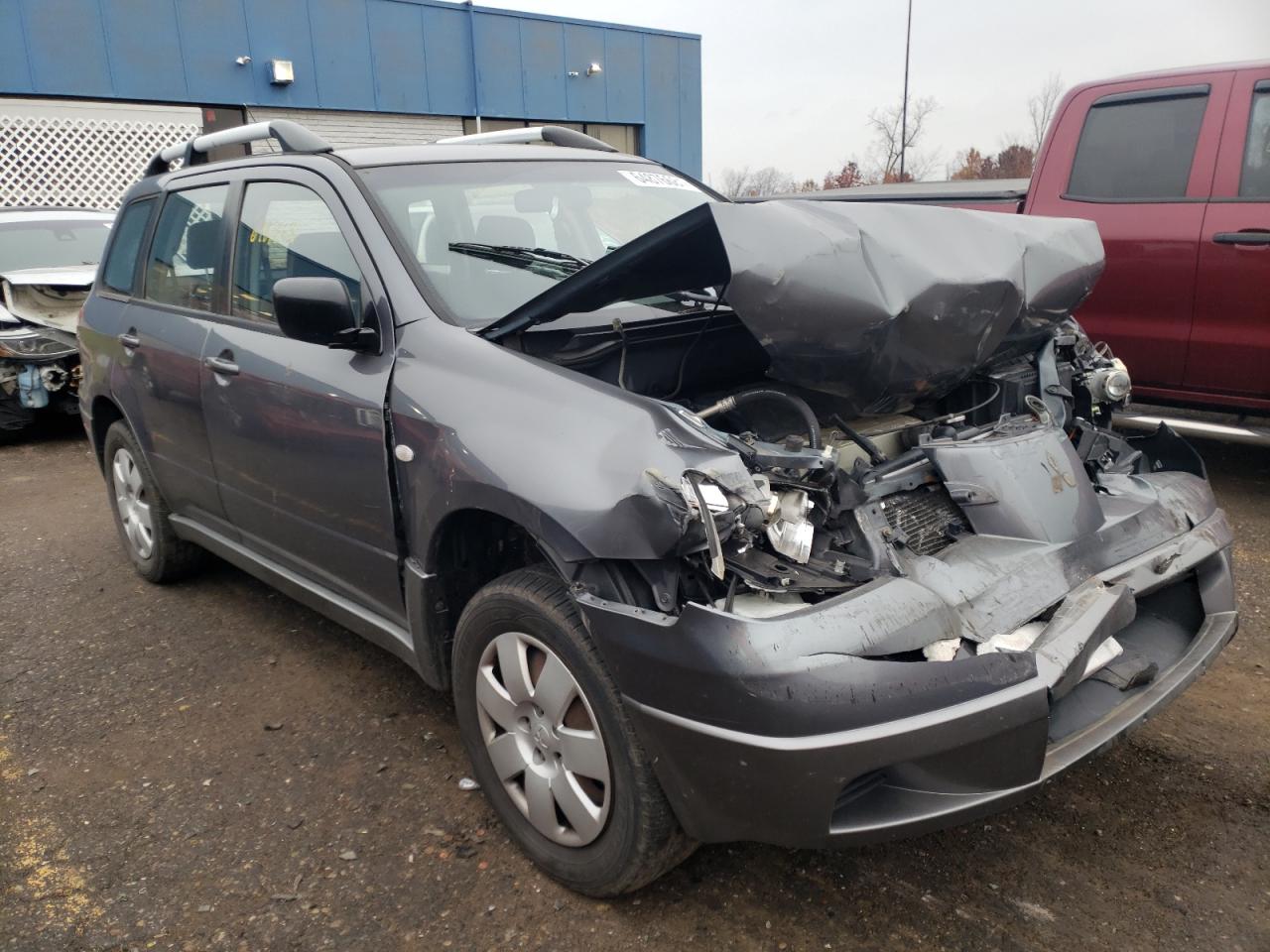 MITSUBISHI OUTLANDER 2005 with VIN JA4LX31F75U005509 - Photo from auction