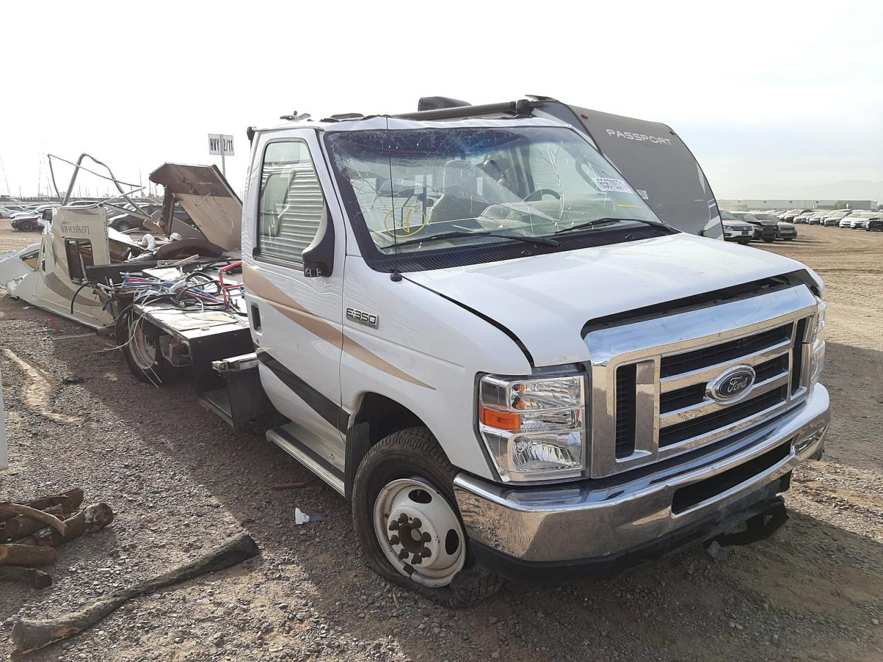 FORD ECONOLINE 2019 with VIN 1FDWE3FSXJDC14988 - Photo from auction