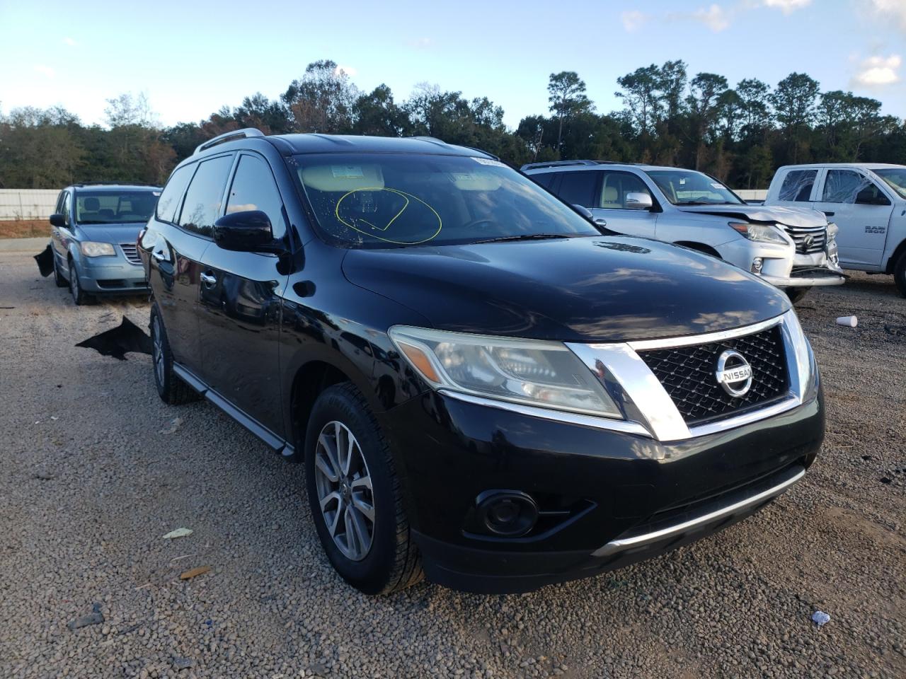 NISSAN PATHFINDER 2013 with VIN 5N1AR2MN4DC635587 - Photo from auction